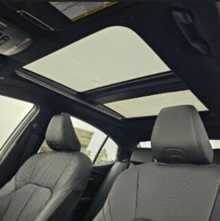 Panoramic glass roof for a 360 view